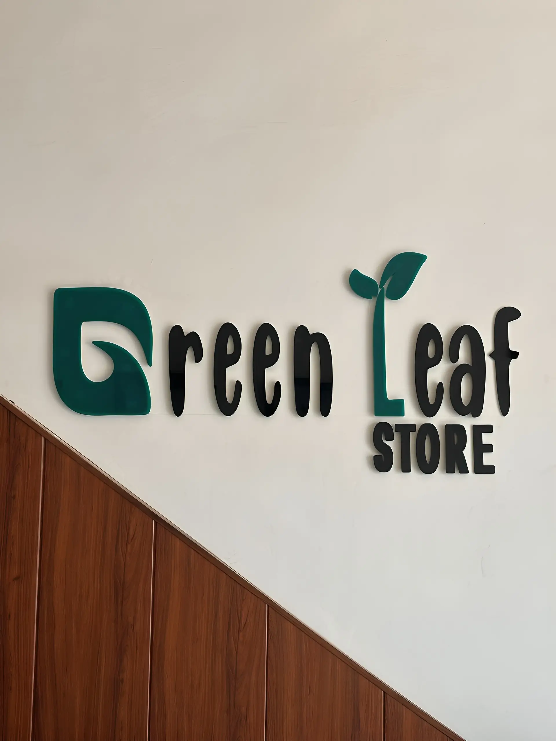 Green Leaf About